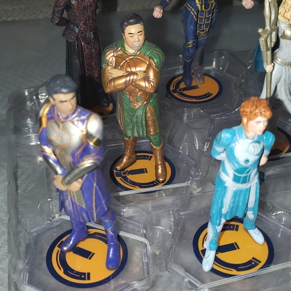 : Marvel Eternals Deluxe Figurine Toy Set Of 10 Characters - Picture 4 of 8